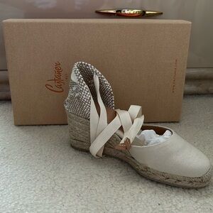 New NEVER WORN 60mm Carina